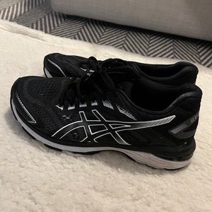 Black ASICS Women’s GT-2000 7 Running Shoes/Sneakers